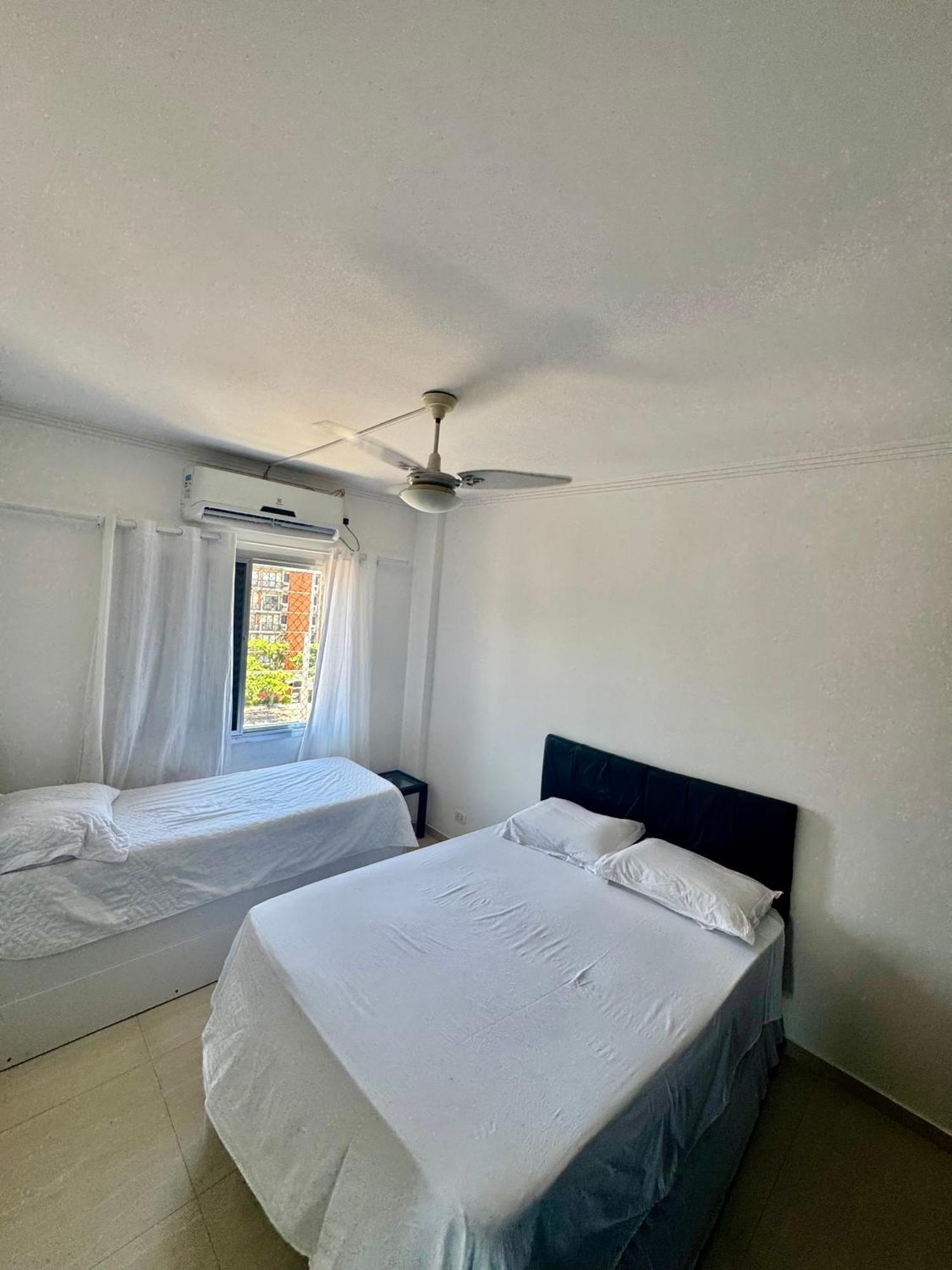 Apartamento bem localizado a 450 metros da praia . Guarujá Exterior foto