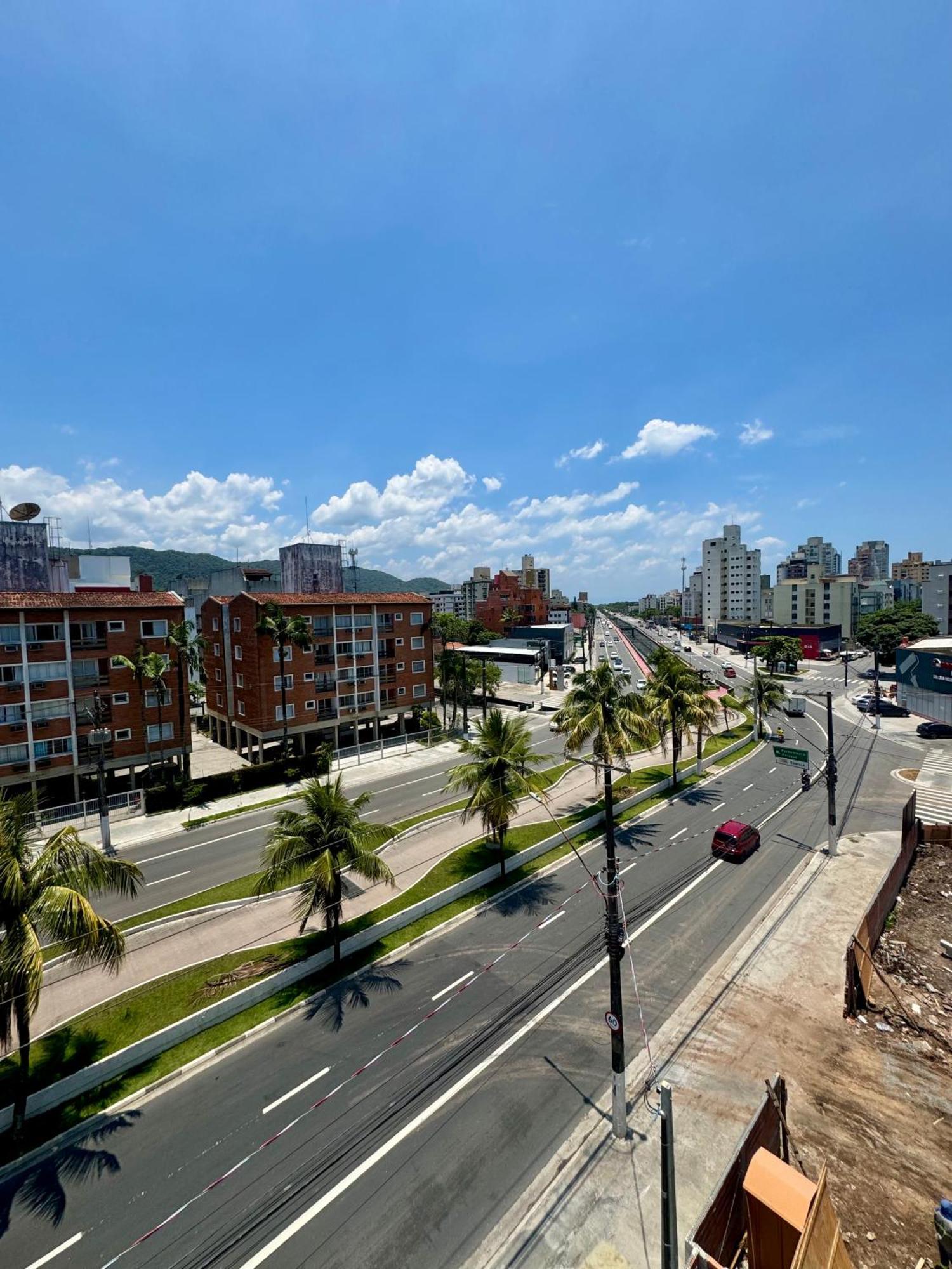 Apartamento bem localizado a 450 metros da praia . Guarujá Exterior foto